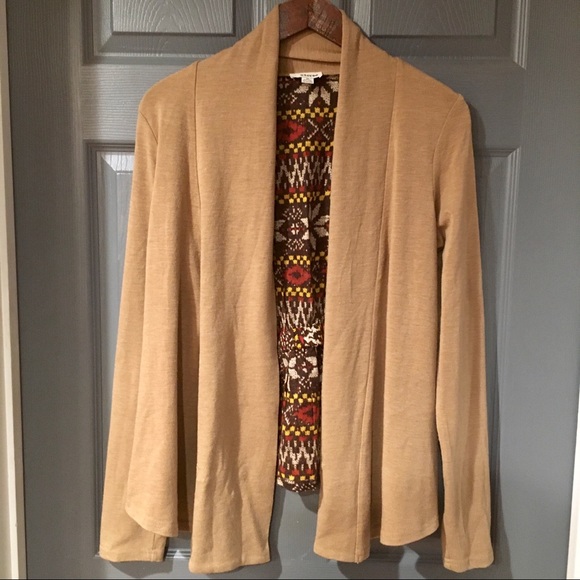 Storee Cardigan Sweater Size Medium - Picture 2 of 7